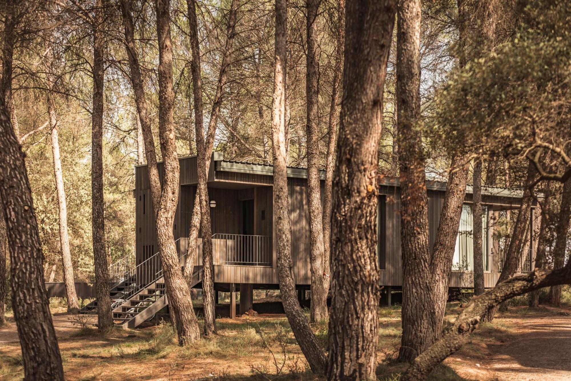 Les Cabanes De L'Oller Del Mas Manresa Buitenkant foto